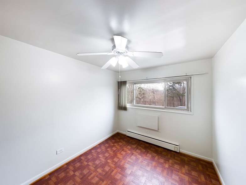 More Photos Of 1450 E 154th Pl, Dolton Apartments For Sale