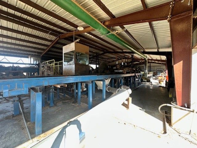 More Photos Of 16753 Salt River Rd, Eastview Industrial For Sale