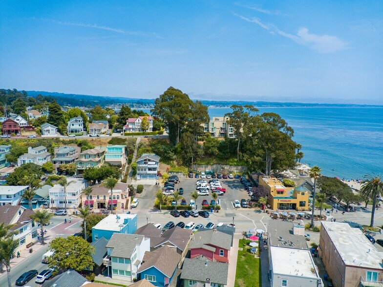 More Photos Of 200 Monterey Ave, Capitola Storefront Retail Office For Sale