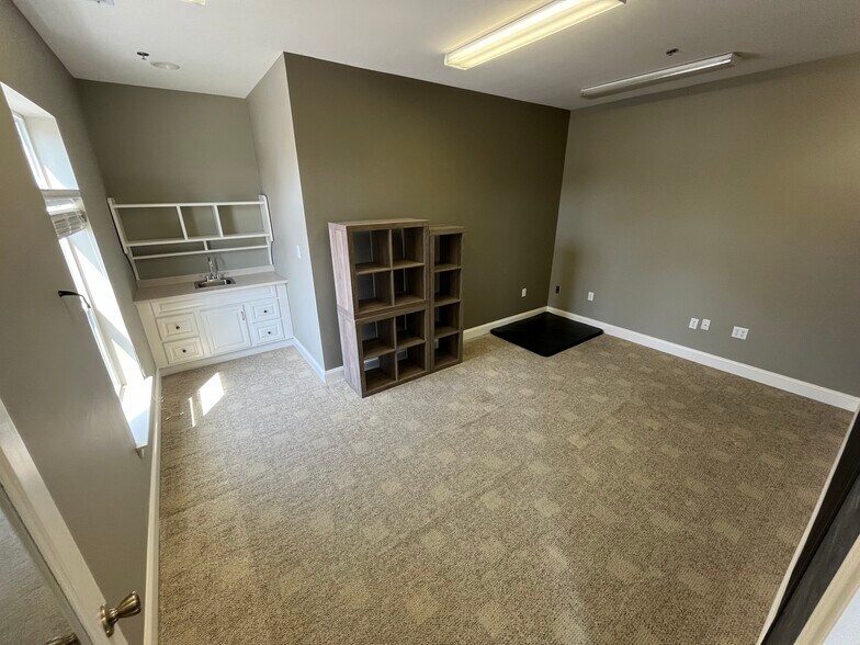 More Photos Of 29 Broad St, Berlin Office Residential For Sale