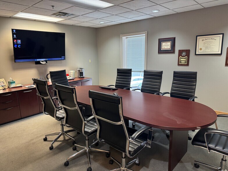 More Photos Of 500 E Ohio St, Indianapolis Office For Lease