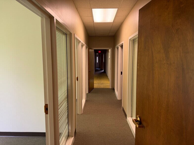 More Photos Of 5400 Maryland Way, Brentwood Office For Lease