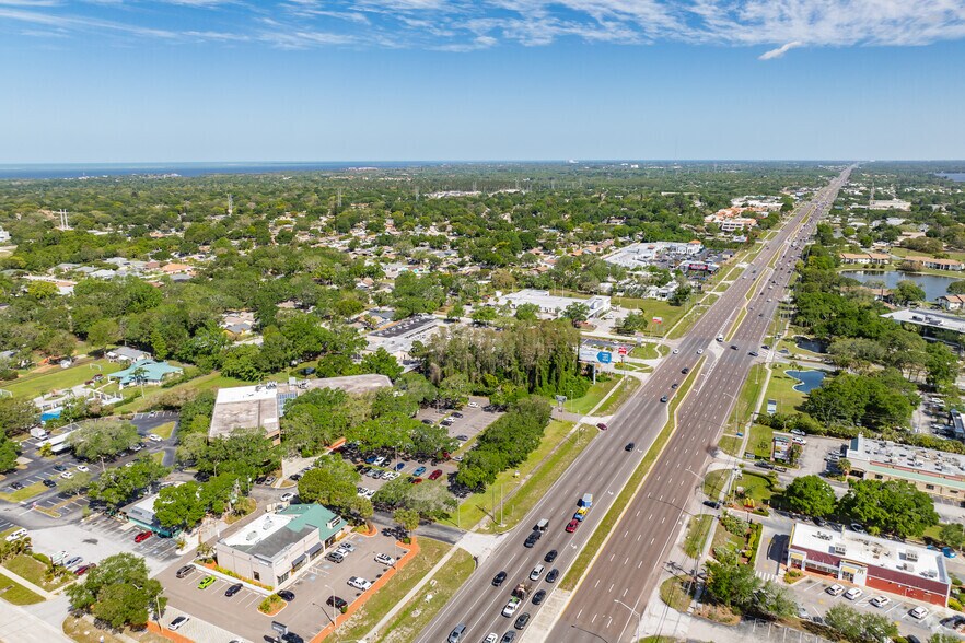 More Photos Of 33920 N US Hwy 19, Palm Harbor Medical For Lease