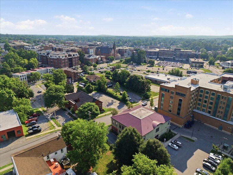 More Photos Of 92 Congress St, Saratoga Springs Medical For Sale