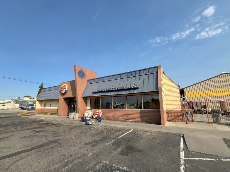 Primary Photo Of 480 E St, Williams Fast Food For Lease