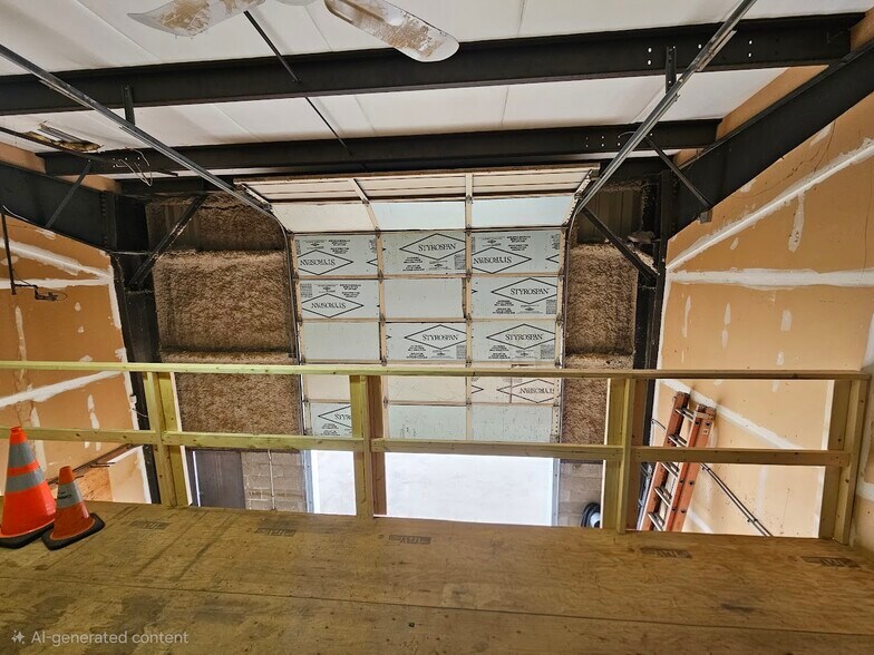 More Photos Of 425 Stanford Av E, Parksville Light Distribution For Sale