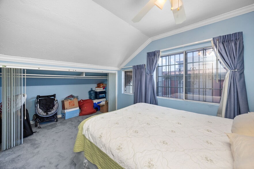 More Photos Of 451 E Vernon Ave, Los Angeles Hotel For Sale