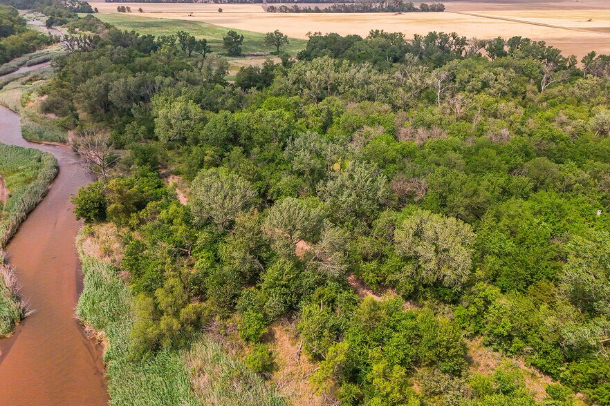 More Photos Of 9111 Long View Road, Burrton Land For Sale