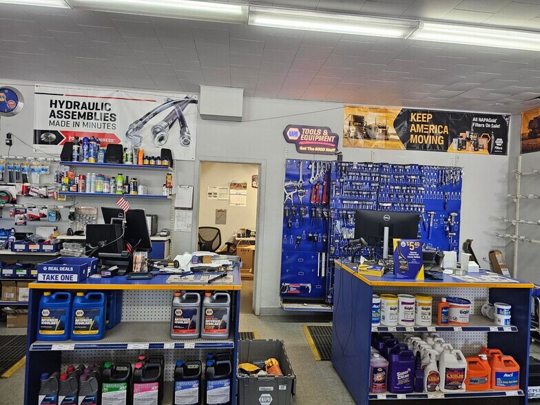 More Photos Of 15779 US Highway 63, Hayward Freestanding For Sale