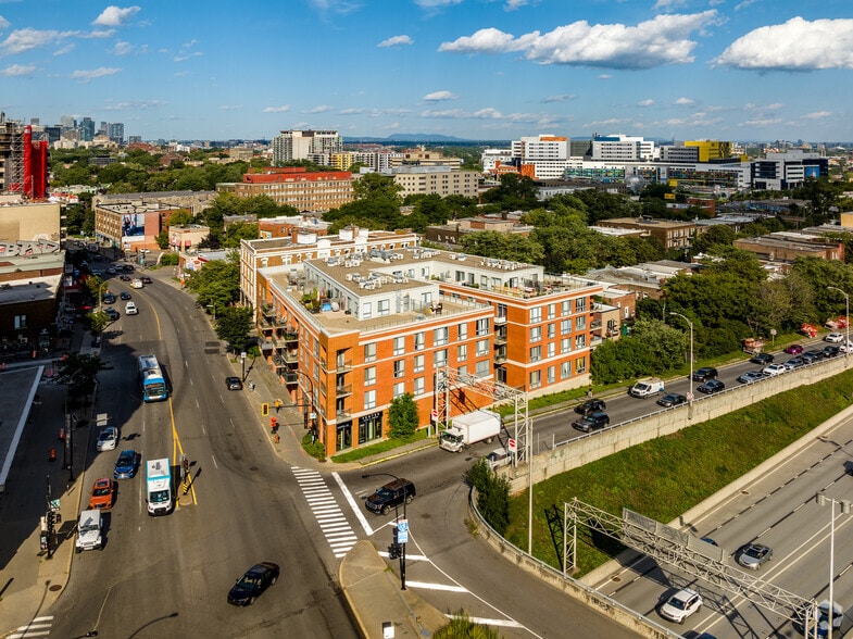 More Photos Of 5350-5380 Rue Sherbrooke O, Montréal Apartments For Sale