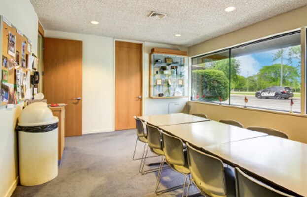 More Photos Of 1 Cadence Park Plz, Michigan City Coworking Space