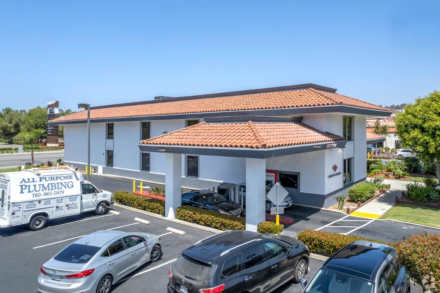 More Photos Of 2502-2600 El Camino Real, Carlsbad Unknown For Lease