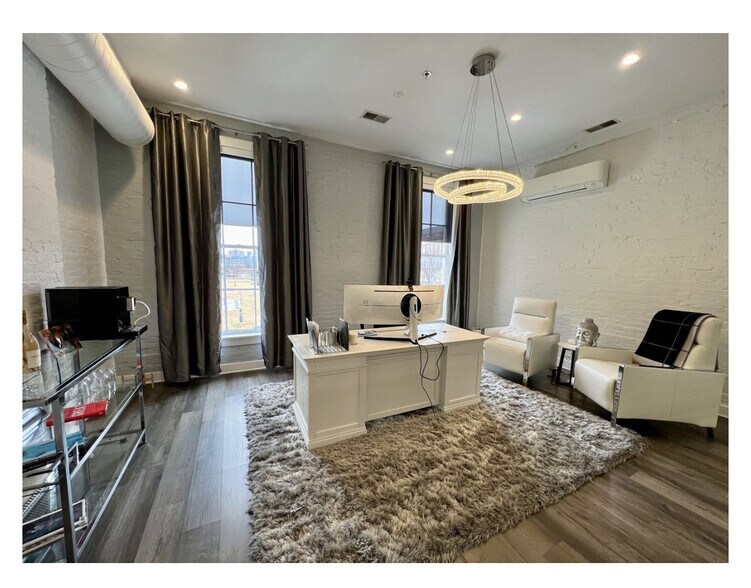 More Photos Of 438 S 3rd St, Louisville Office For Sale