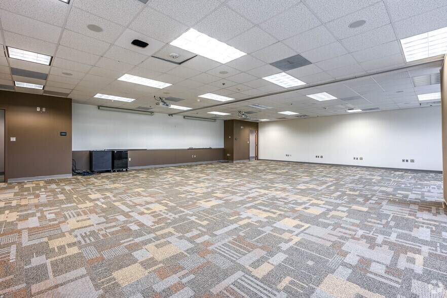 More Photos Of 7501 Boulder View Dr, North Chesterfield Unknown For Lease