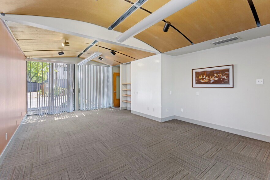 More Photos Of 2336 Pearl St, Boulder Office For Sale