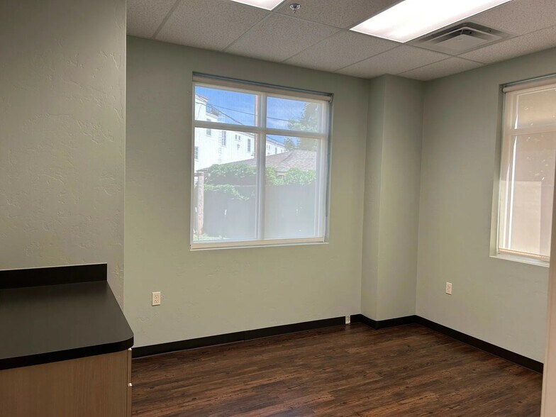 More Photos Of 1226 N Shartel Ave, Oklahoma City Medical For Sale