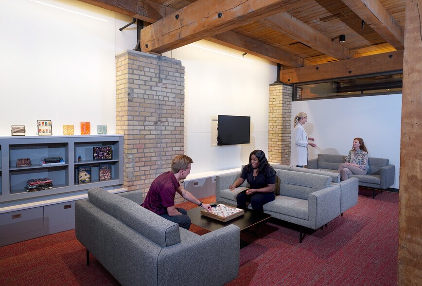 More Photos Of 100-116 N 6th St, Minneapolis Office For Lease