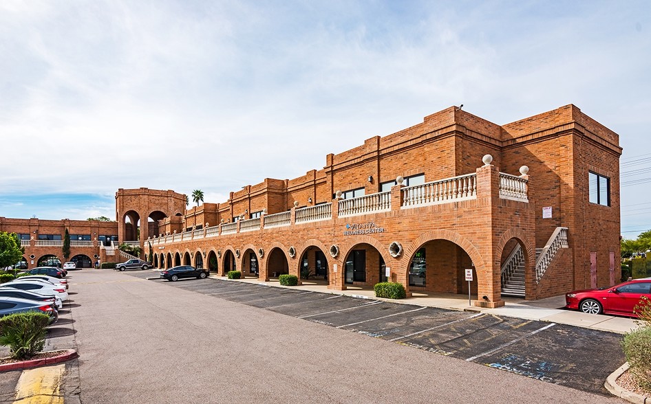 More Photos Of 8010 E McDowell Rd, Scottsdale Office For Lease