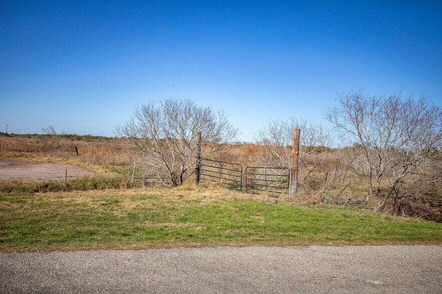 More Photos Of 6498 Highway 35 North, Rockport Land For Sale