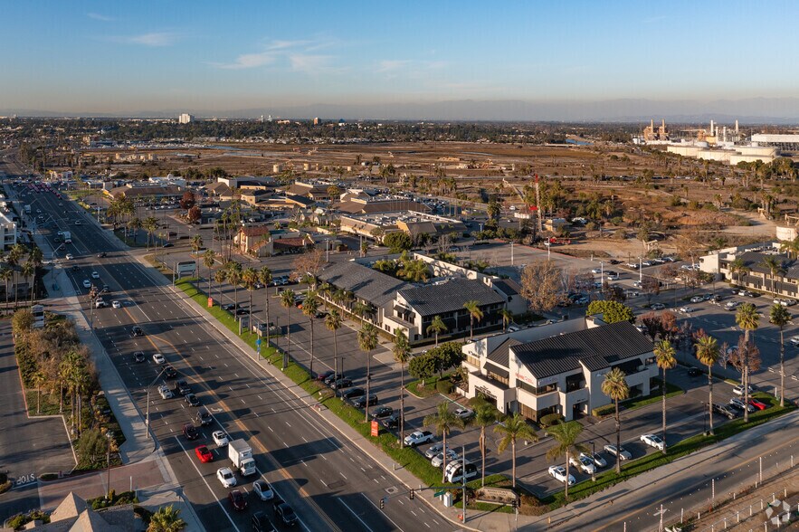 More Photos Of 6621 E Pacific Coast Hwy, Long Beach Office For Sale