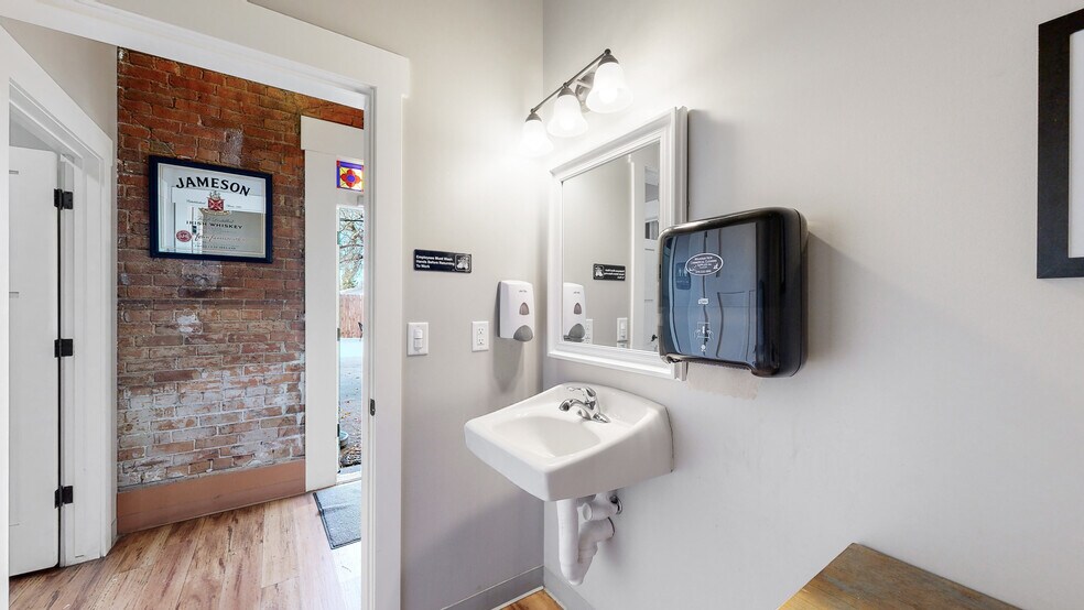 More Photos Of 335 Mountain Ave, Berthoud Restaurant For Sale