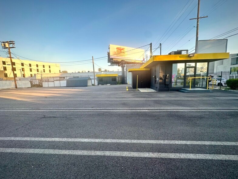 Primary Photo Of 4120 Lankershim Blvd, North Hollywood Auto Dealership For Lease