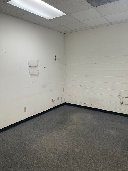 More Photos Of 2461 Panther Pky, Smiths Station General Retail For Lease