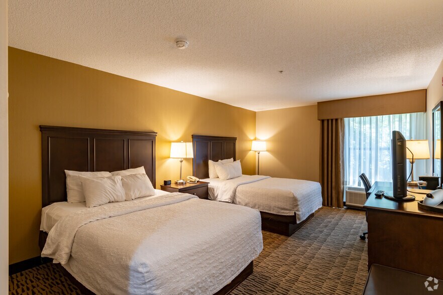 More Photos Of 2225 Shirley Dr, Jackson Hospitality For Sale