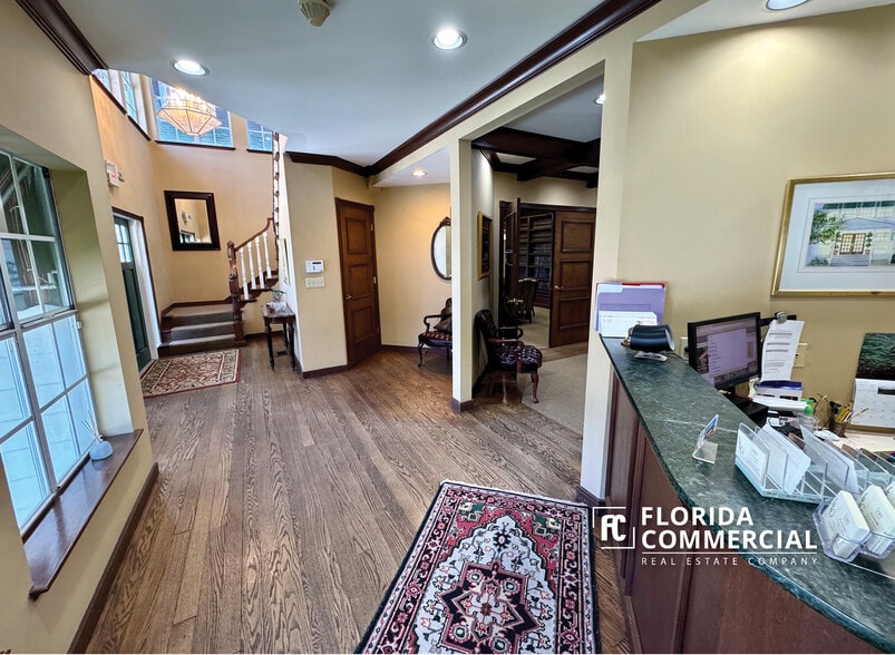 More Photos Of 1115 SE Ocean Blvd, Stuart Office Residential For Sale