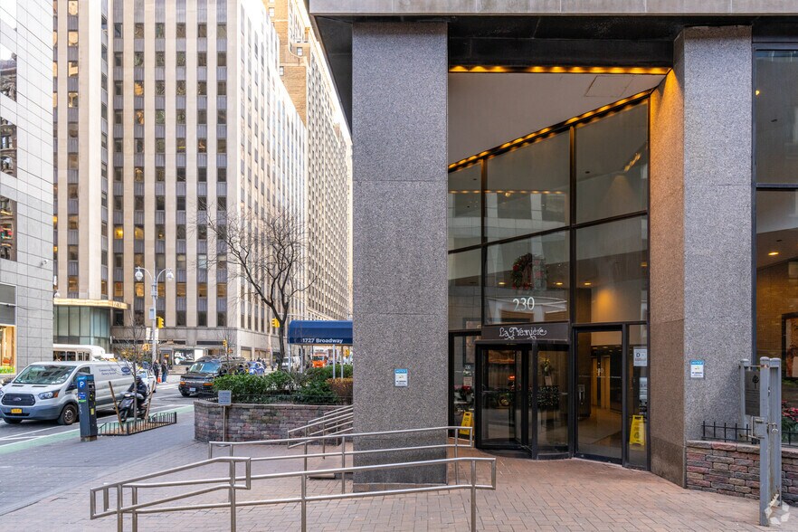 More Photos Of 1721 Broadway, New York Apartments For Lease