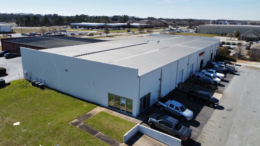 Primary Photo Of 105 Borders Way, Warner Robins Warehouse For Lease