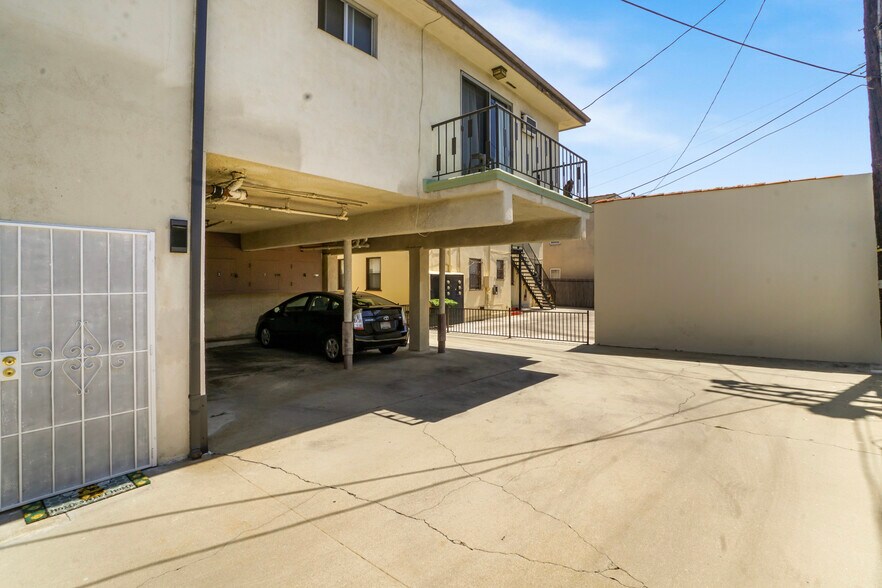 More Photos Of 1217 S Orange Grove Ave, Los Angeles Apartments For Sale