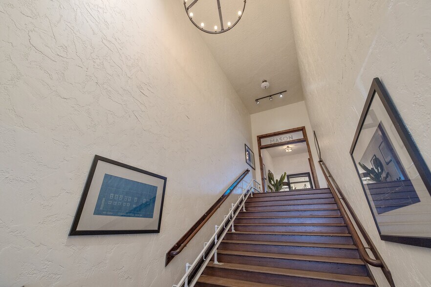 More Photos Of 128 S E St, Exeter Storefront For Sale