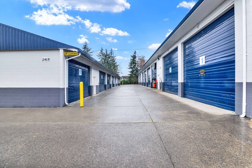 More Photos Of 2415 70th Ave W, University Place Self Storage For Lease