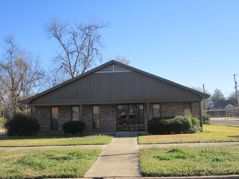 Primary Photo Of 215 Lamar St, Greenwood Medical For Lease