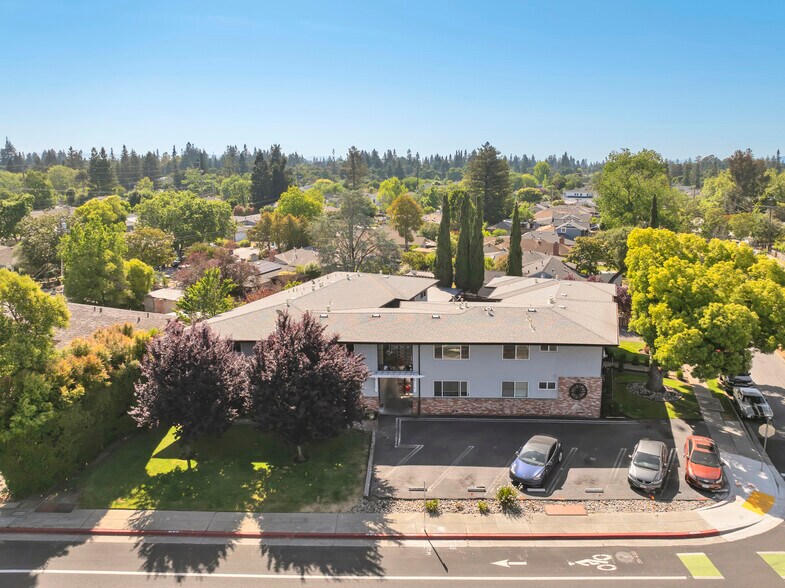 Primary Photo Of 1255 Woodside Rd, Redwood City Apartments For Sale