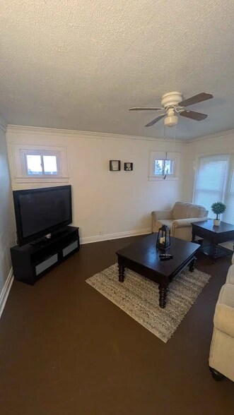 More Photos Of 1874 Marloes Ave, Cleveland Apartments For Sale