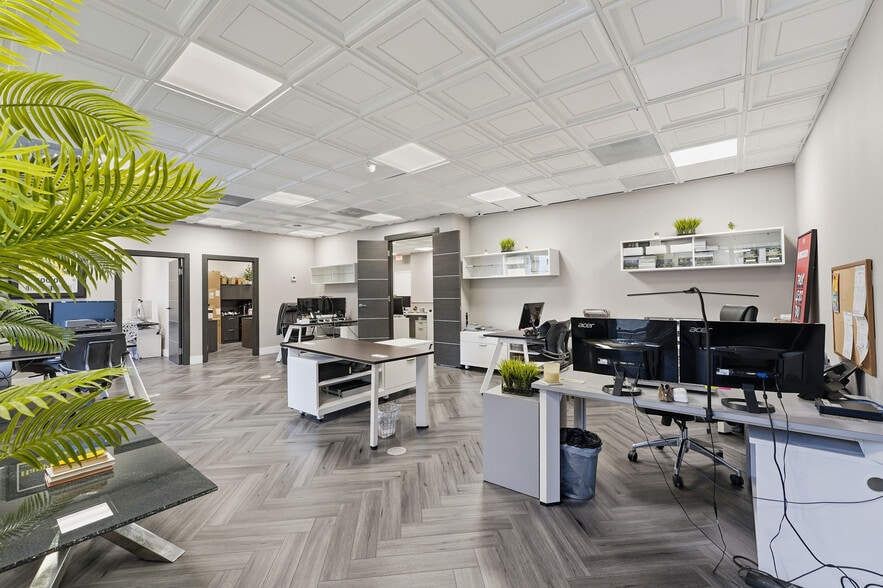 More Photos Of 520 NW 165th St, North Miami Beach Office For Sale