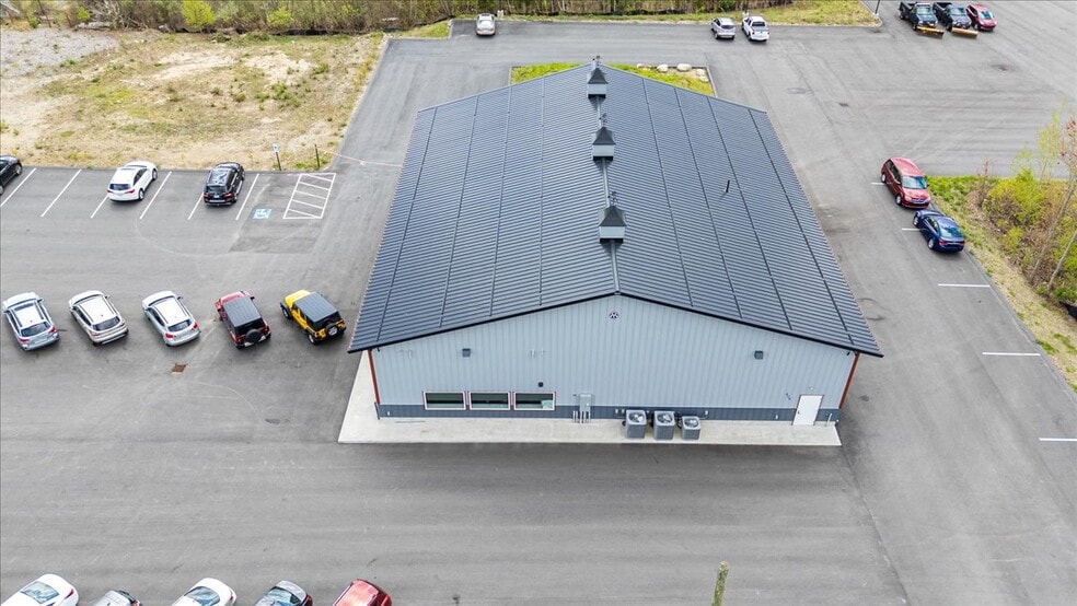 More Photos Of 409 Emerson Ave, Hampstead Industrial For Sale
