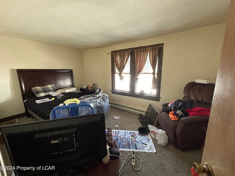 More Photos Of 437-443 Centre Street St, Freeland Storefront Retail Residential For Sale