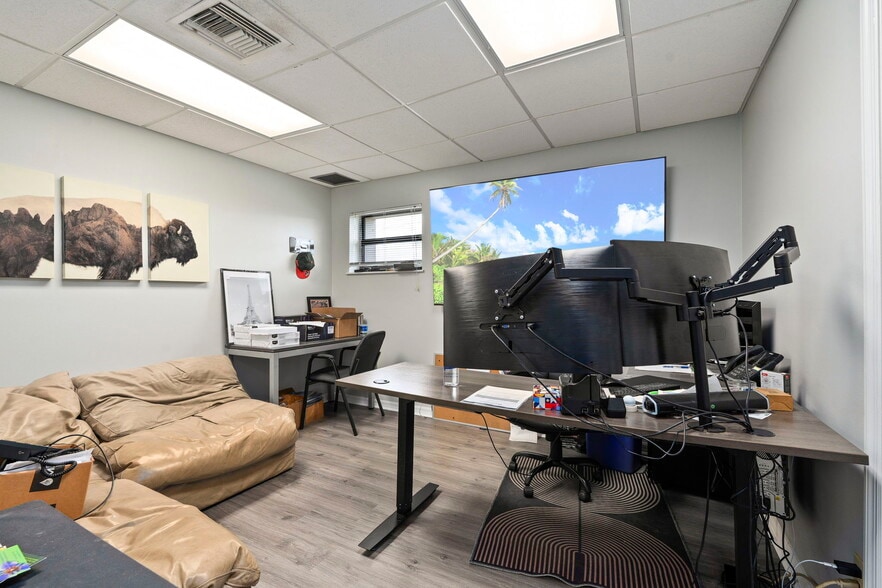 More Photos Of 16050 Orange Ave, Fort Pierce Warehouse For Sale