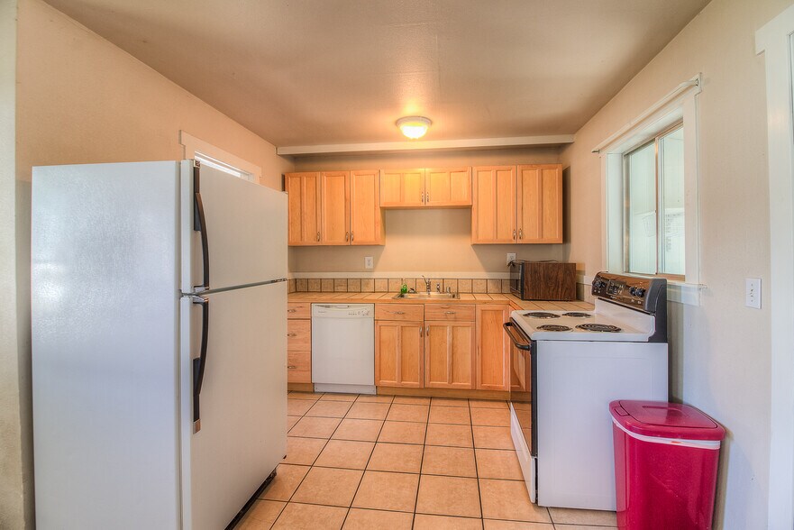 More Photos Of 2310 Terrace Heights Dr, Yakima Flex For Sale