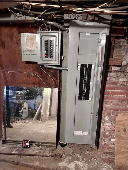 More Photos Of 128 Mill St, Springfield Apartments For Sale