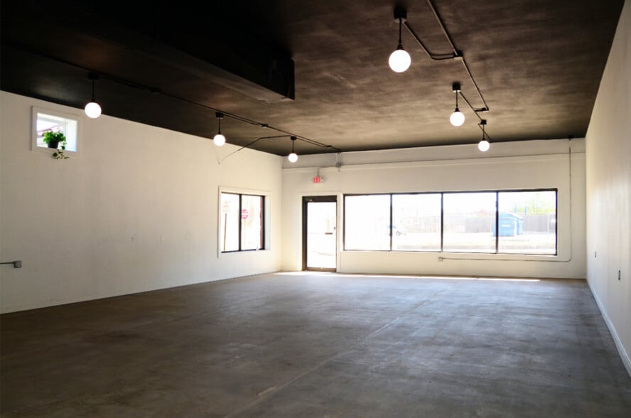 More Photos Of 500 S 20th St, Fort Smith Flex For Lease