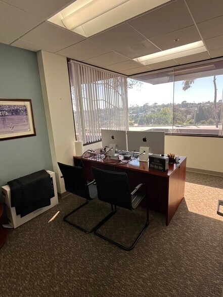 More Photos Of 445 Marine View Ave, Del Mar Office For Lease