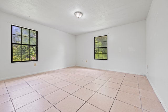 More Photos Of 325 SW Leisure Dr, Lake City Apartments For Sale