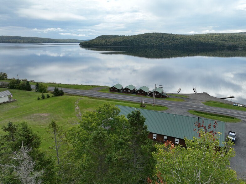 More Photos Of 109 Sinclair Rd, Sinclair Sports And Entertainment For Sale