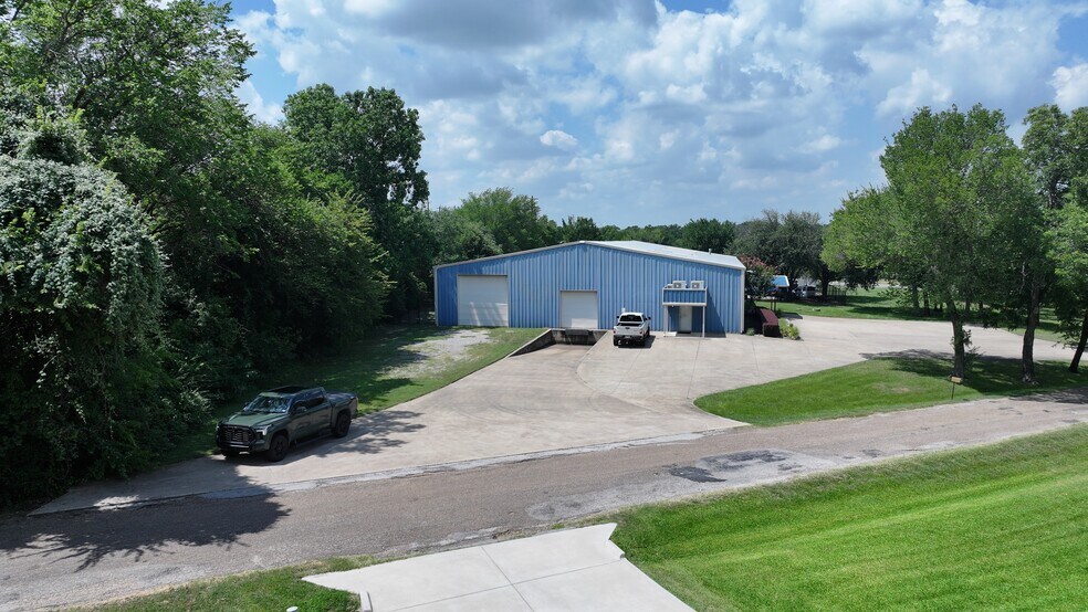 More Photos Of 2220 S Burleson Blvd, Burleson Warehouse For Sale