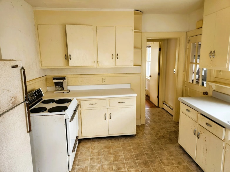 More Photos Of 21000 Chesterfield Ave, South Chesterfield Religious Facility For Sale