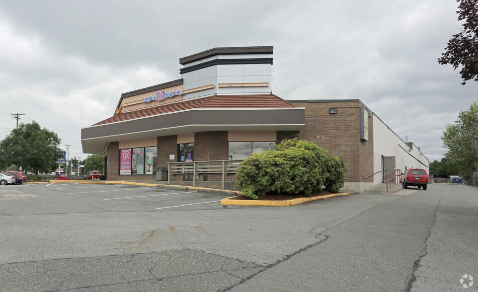 More Photos Of 19531-19585 Fraser Hwy, Surrey Storefront Retail Office For Lease